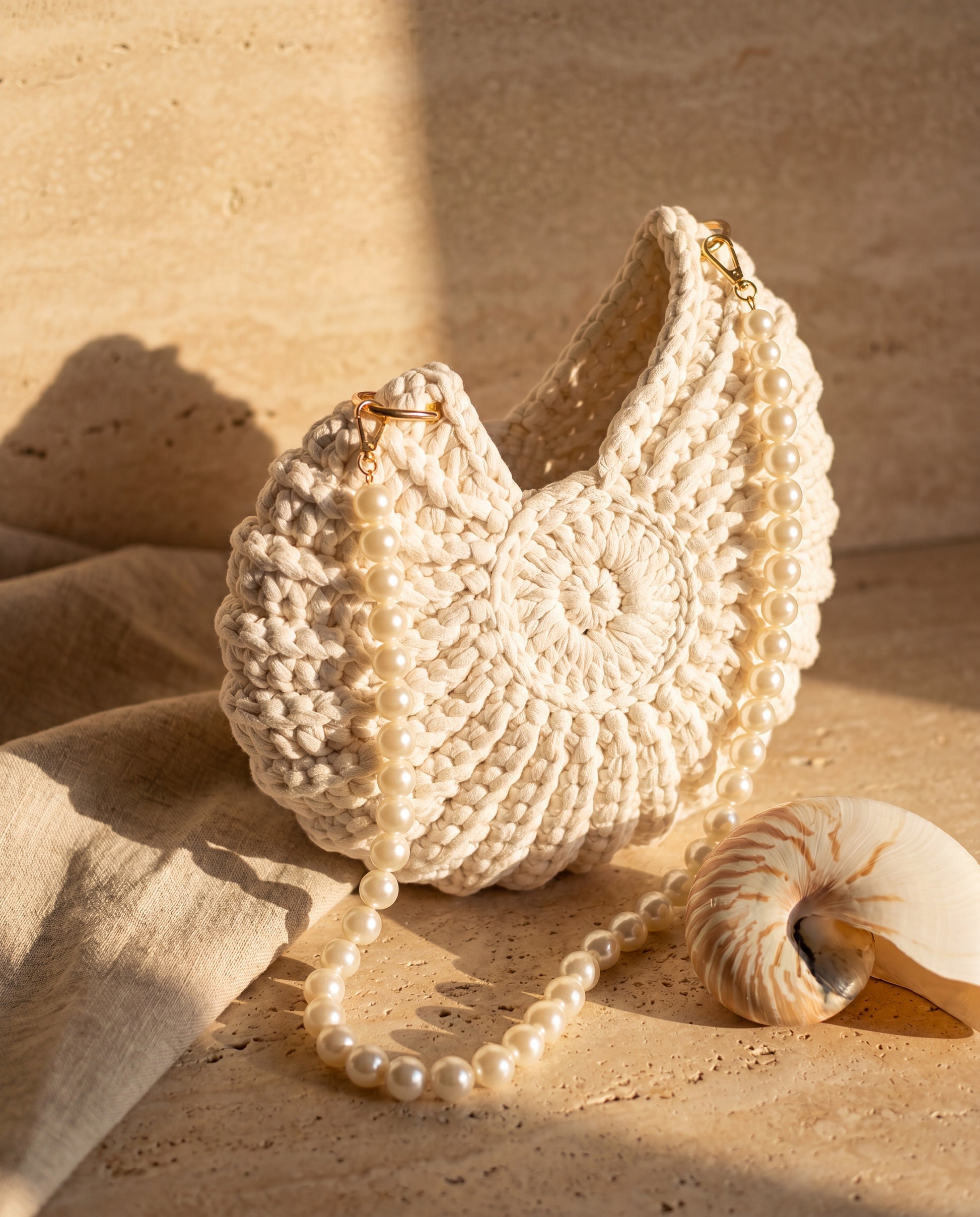Vanoir Shell Bag in Pearl — hero