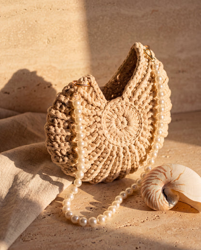 Vanoir Shell Bag in Sand